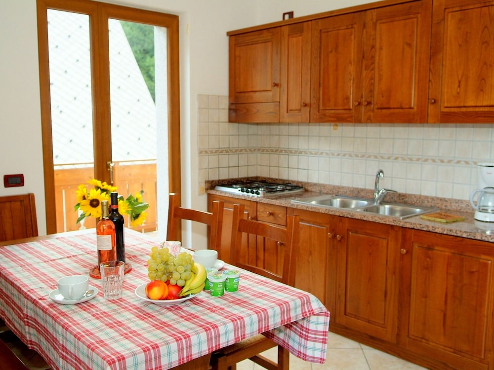 Lakeside Escape in Ledro photo 3