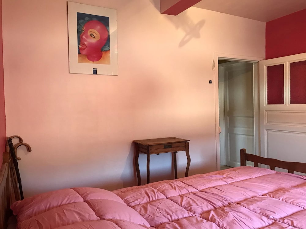 Charming Holiday Home in Houyet Near Forest view 5