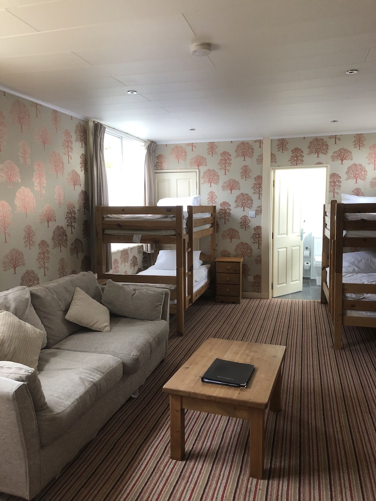 The Dog and Partridge Country Inn