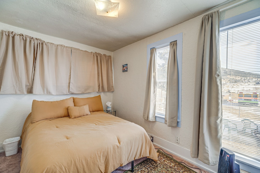 Close to Casinos + Trails: Historic Victor Cottage view 3