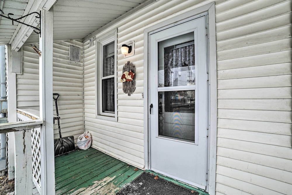 Historic Houghton Lake Getaway Near Shoreline - Property Image 8