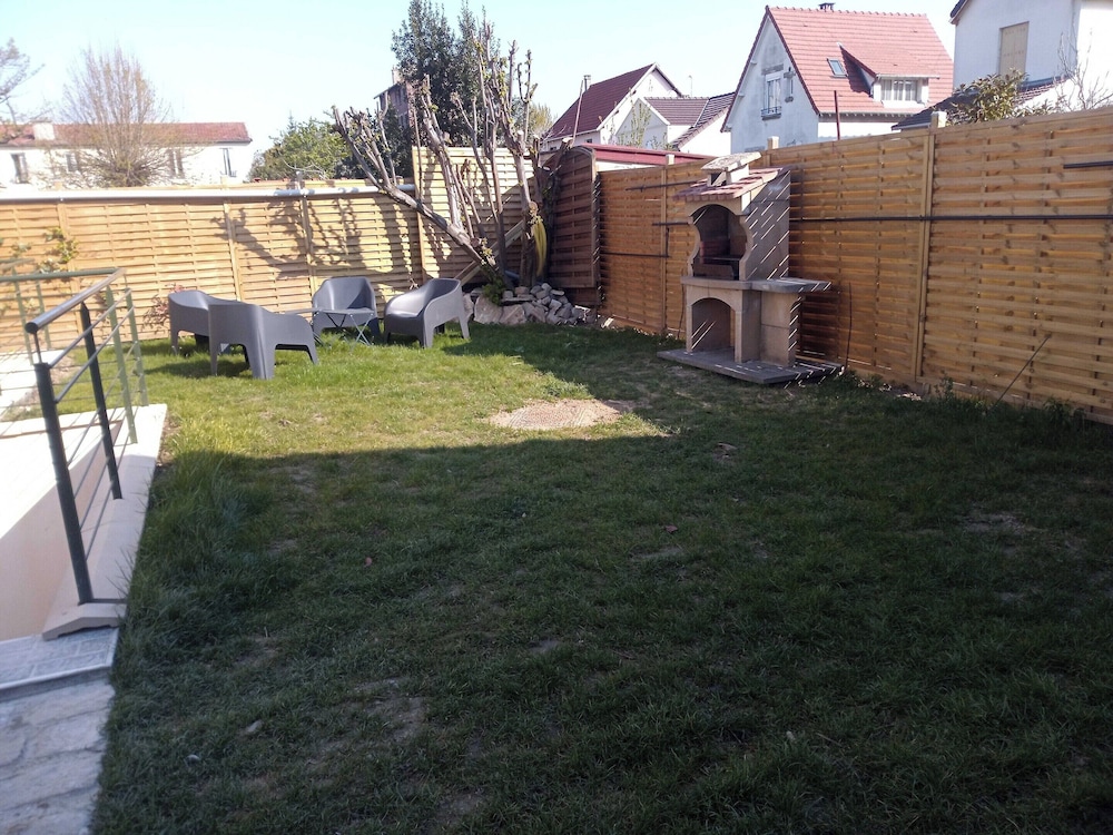 Modern Studio - 2P - Orly