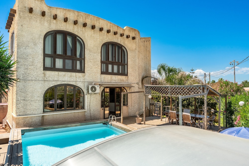 Casa Matilde Vista Mare con Piscina by Wonderful Italy