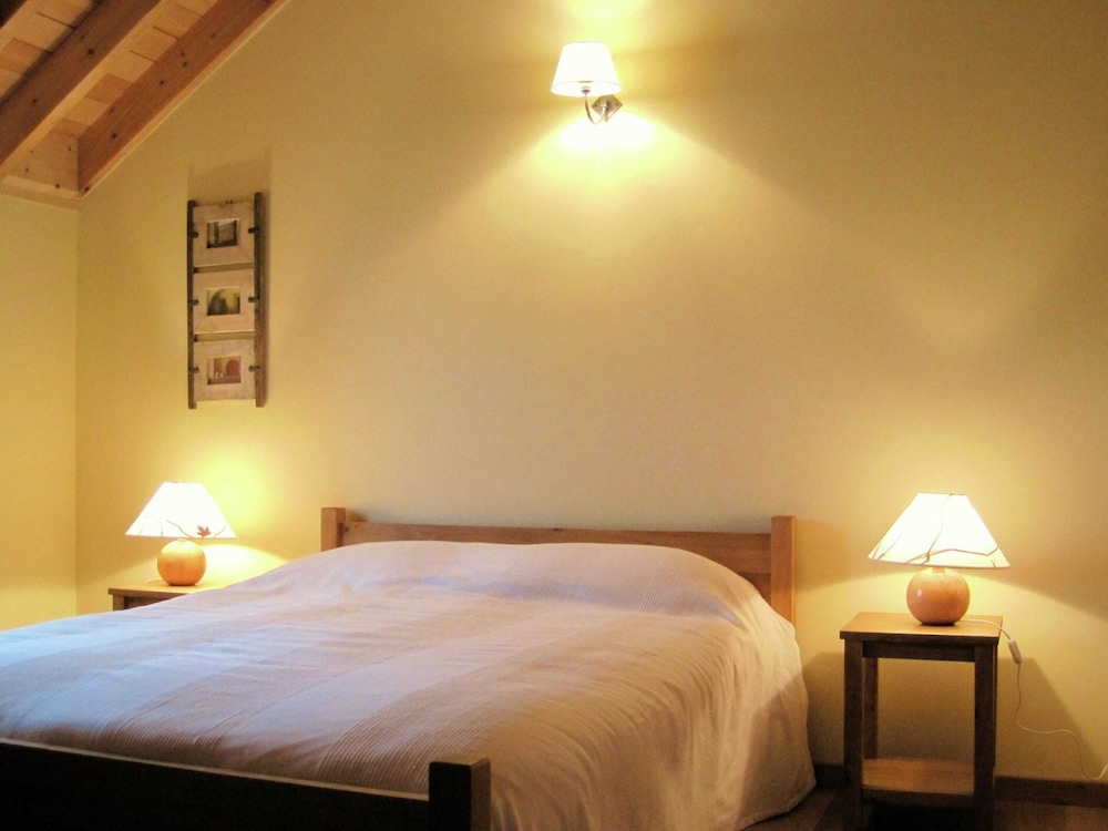 Fort-like Holiday Home in Sart-bertrix, Near Luxembourg view 2