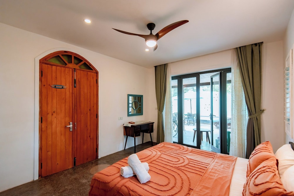 An Bang Beachside Boutique Homes & Villas