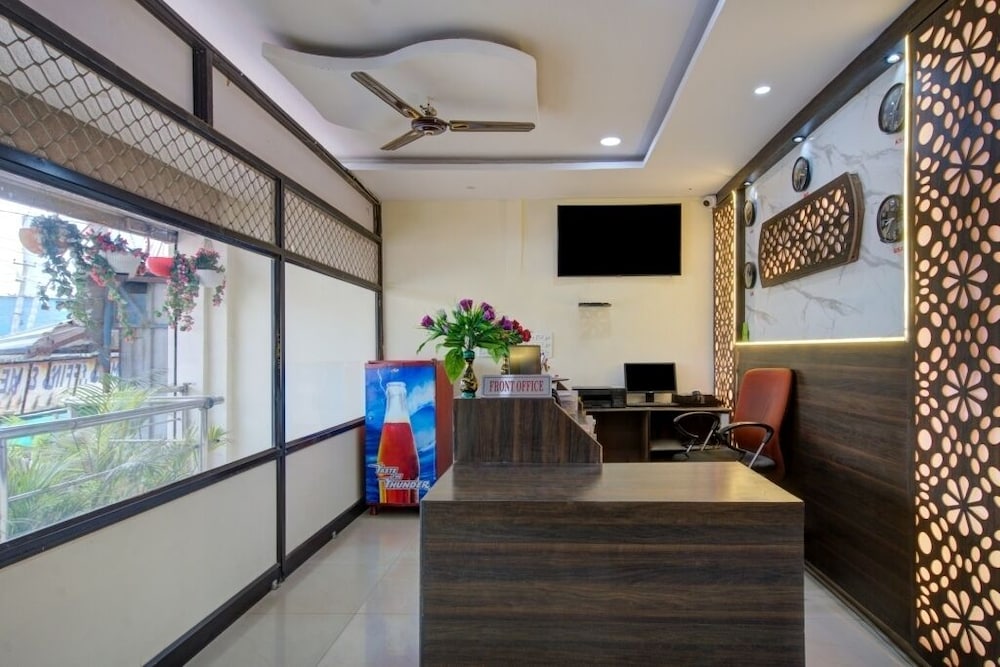 iROOMZ Hotel Sweekar Suites view 3