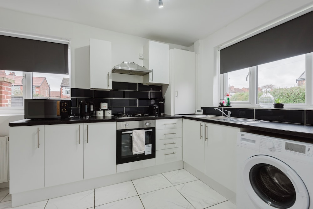 Spacious 3-bed House Didsbury Manchester