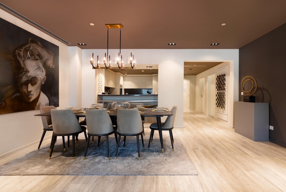 Luxurious 2 Bed Apt on Palm Jumeirah