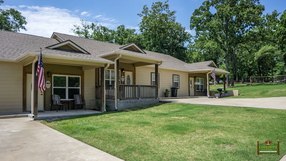Candlewyck Cove Resort