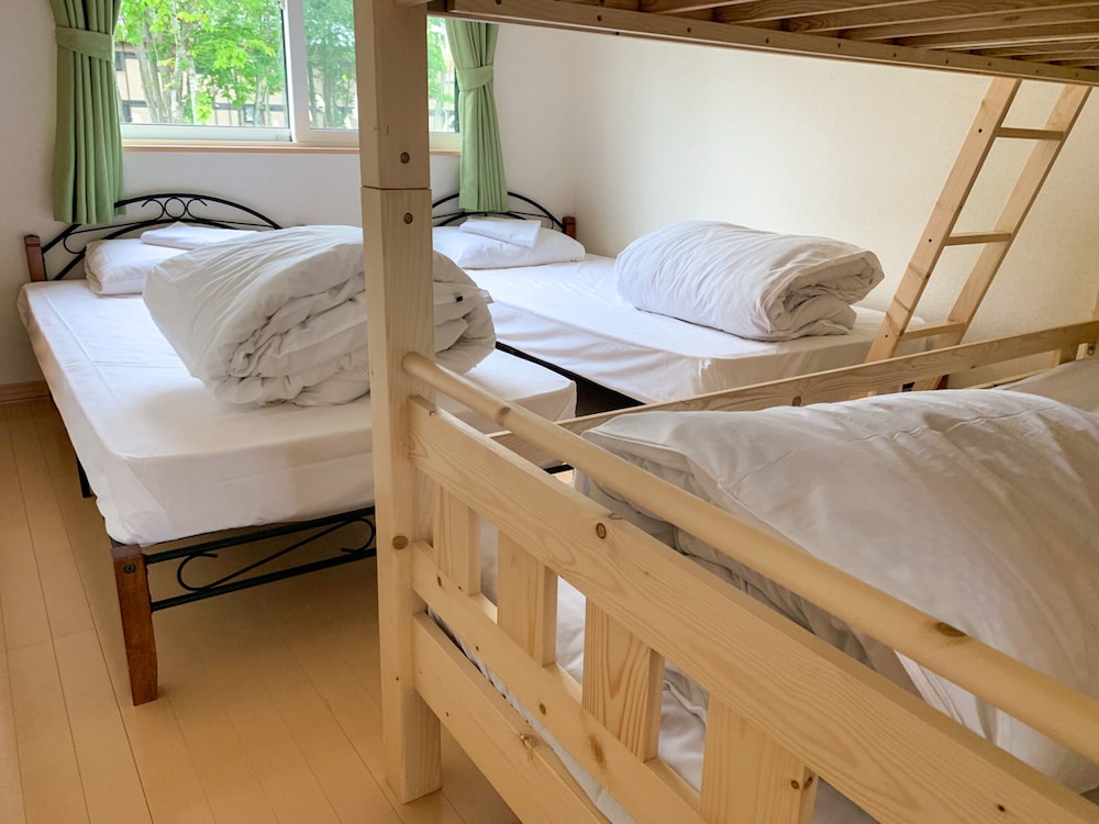 Trailside Apartments & Chalet view 5