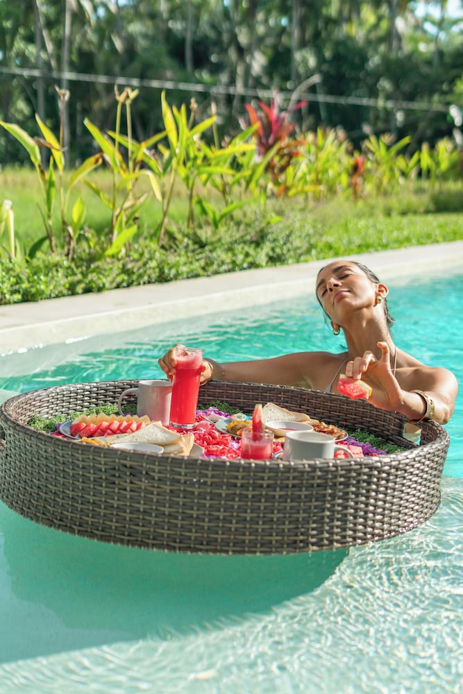 Xanadu - 5BR Ubud Designer Villa, Pool with Rice Fields Views