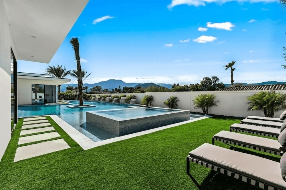 Sleeps 28 2 Luxe Villas w/ Pickleball Court Bravo Villas Dorada by Avantstay