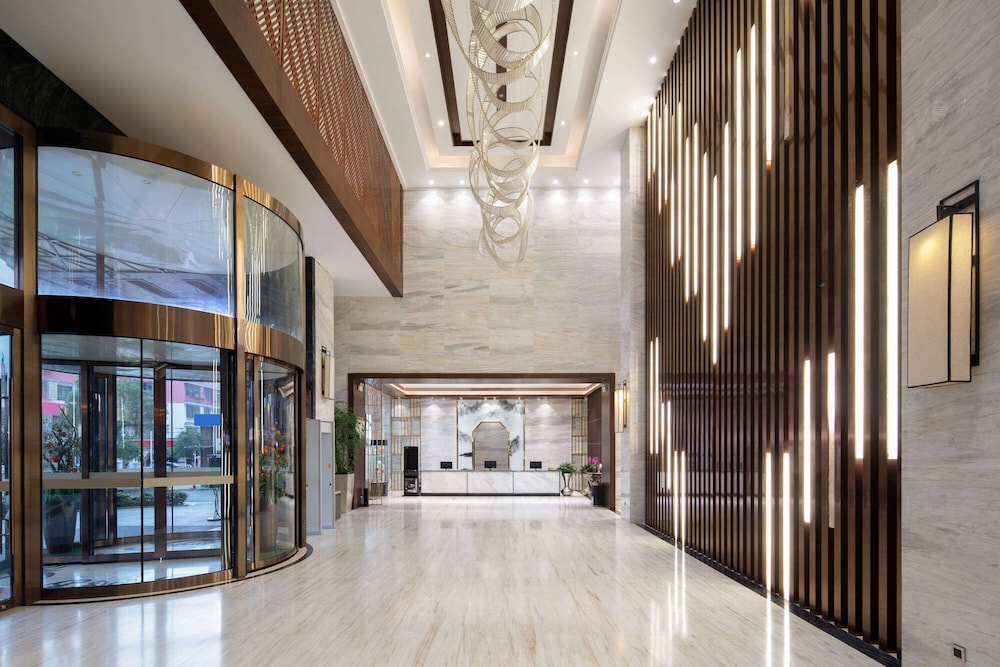 Lobby & Reception