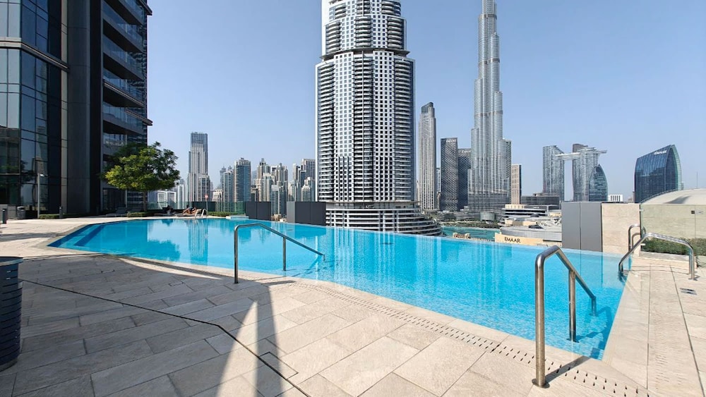 Gorgeous 1 Bedroom in Boulevard Point With City Views