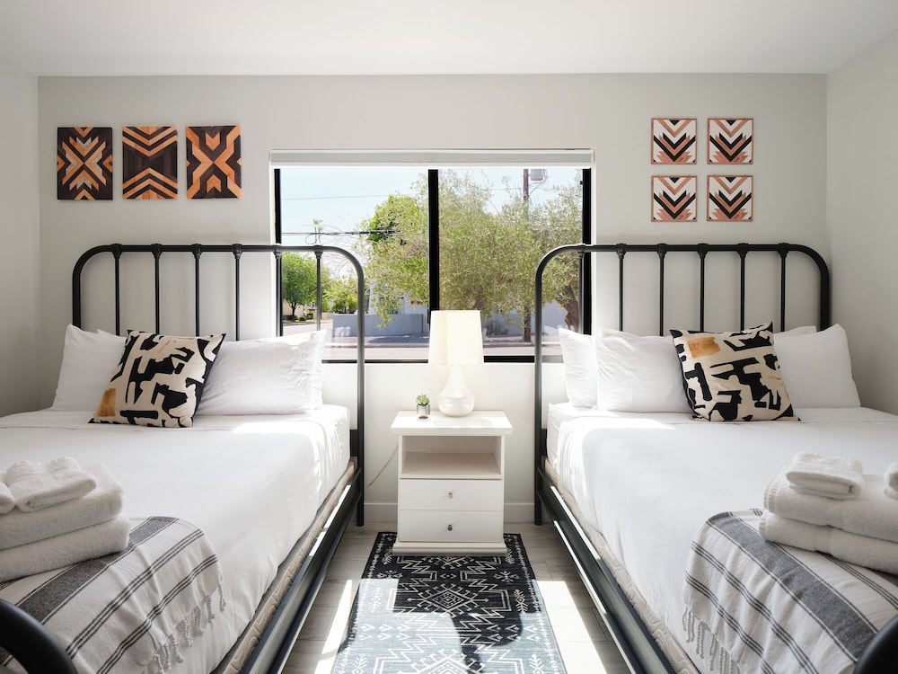 Sunset - Private Pool & Spa - Walk to Old Town