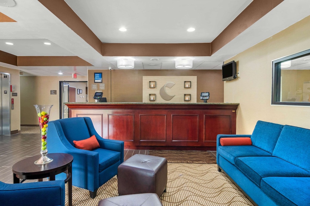 Comfort Inn & Suites Griffin North view 3