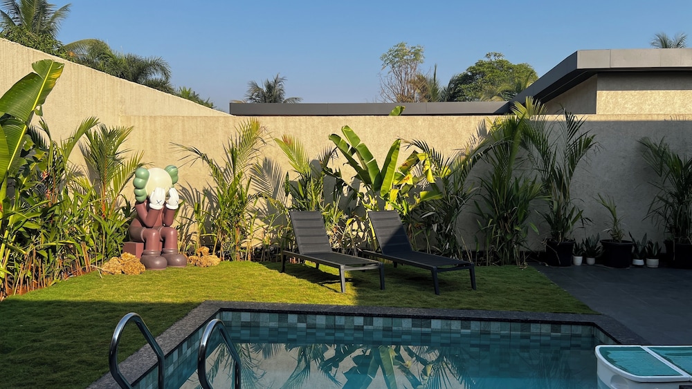 Finding Life House By Jumbo Holidayz