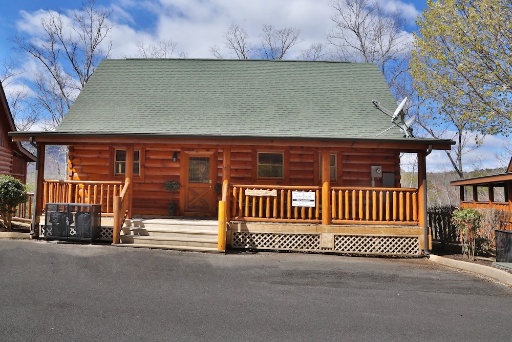 Wild Adventures - One Bedroom Cabin