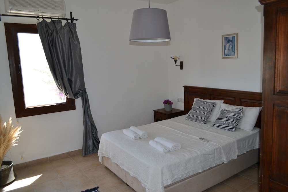 Elegant Villas 1 5 view 2