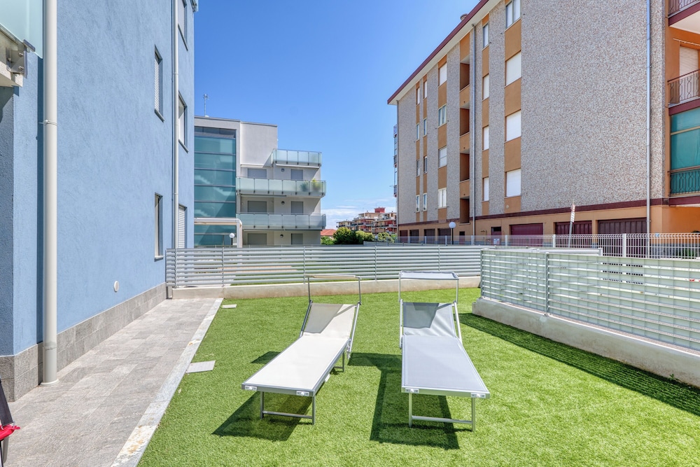 Marina Resort - Pool And Parking LUX