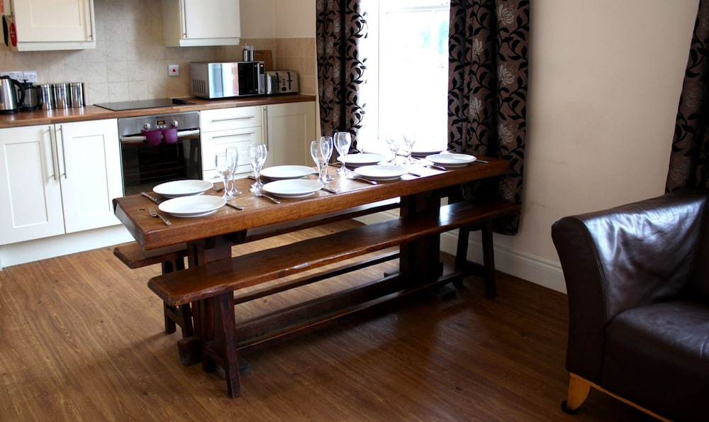 Stroud Vacations - Cotswolds Valley Accommodation-Excl Prop - Property Image 10