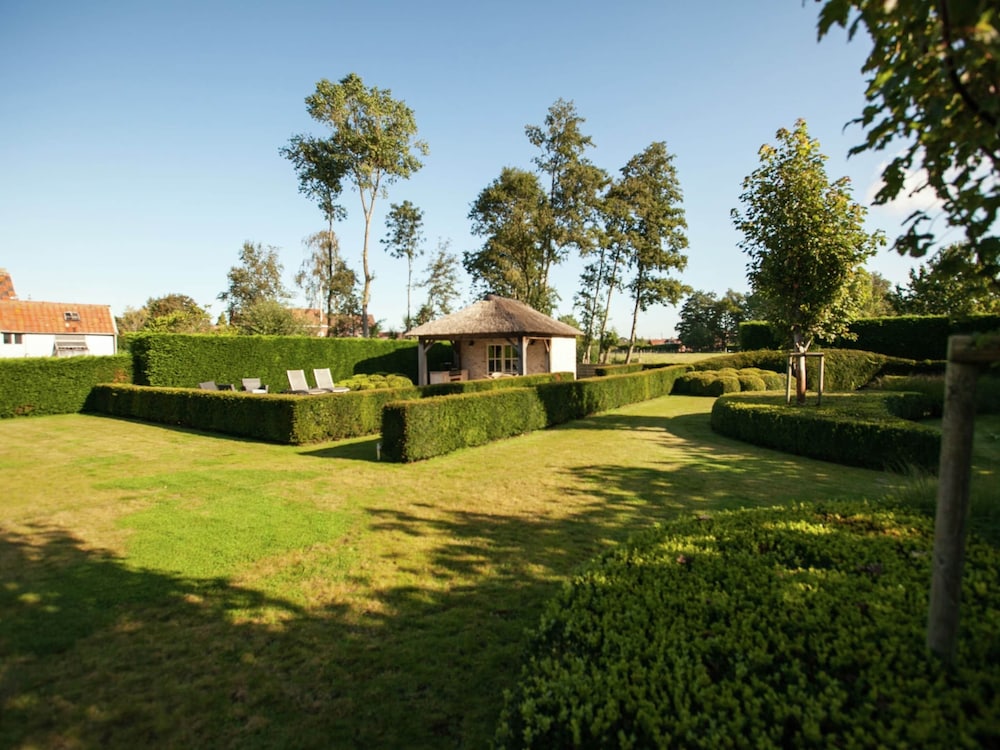 Classy Holiday Home in Aartrijke With Private Swimming Pool view 5