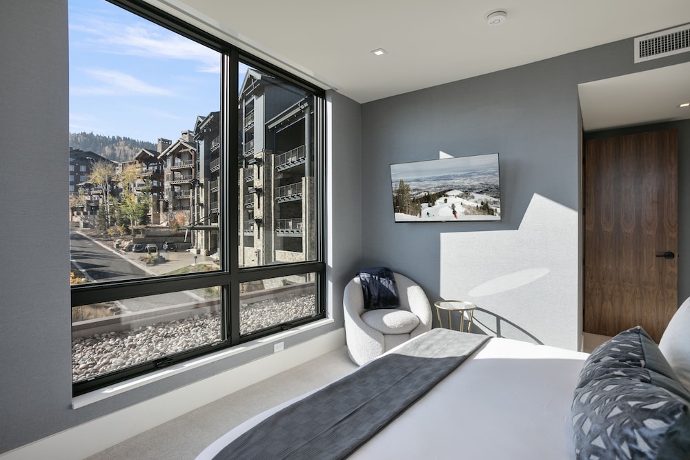 201 - Four Bedroom Argent 4 Condo