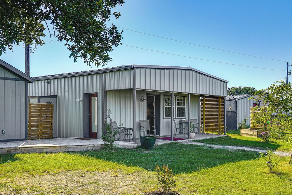 Dog-friendly Guest House on Horse Ranch in Azle! view 3