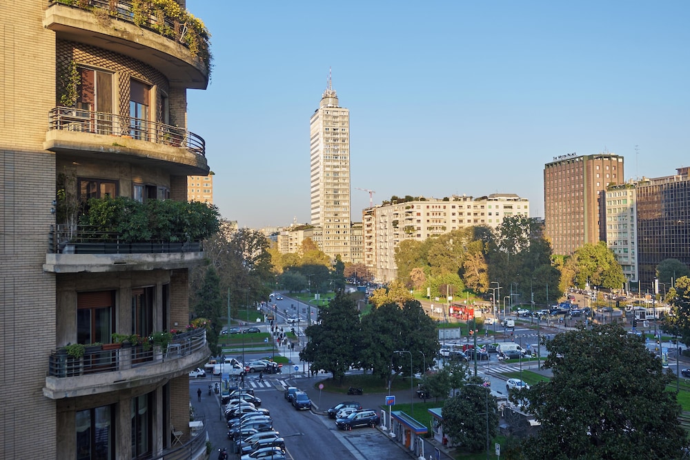 Milan Retreats - Central Station