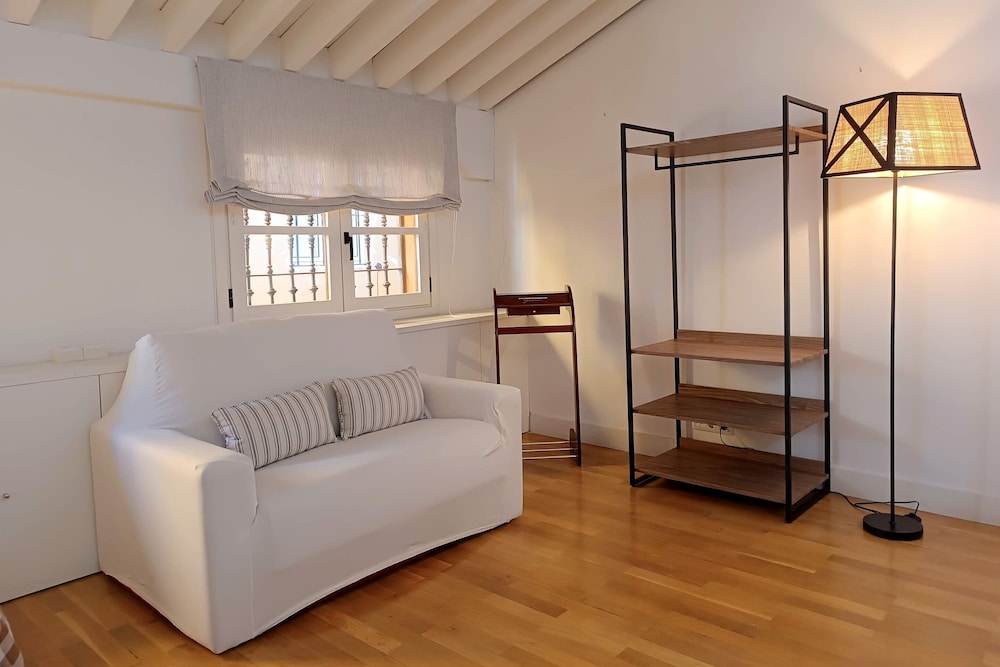 Exclusive House in Seville. Antonia Díaz
