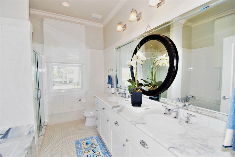 Sea Hawk - Private Beach House With Pool & Hot Tub 4 Bedroom Home by RedAwning view 2