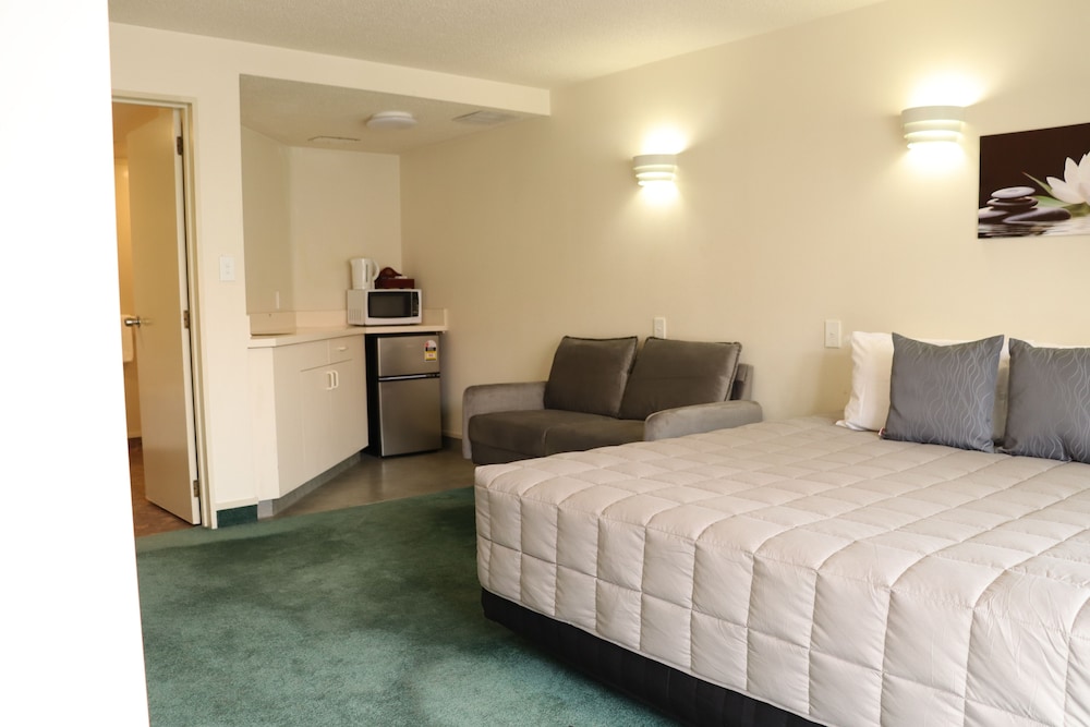Fountain Court Motel