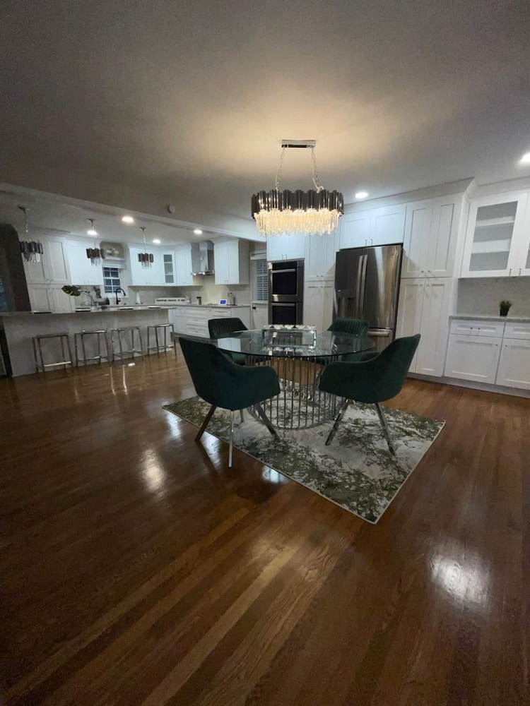 Southern Collective Sleeps8 Airport-beltline