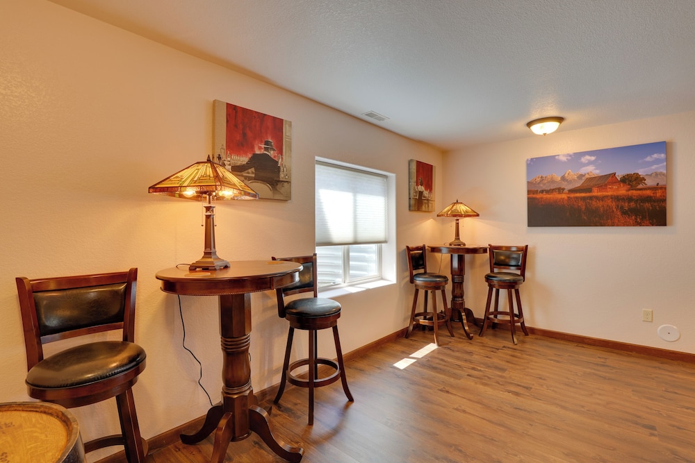 2 Mi to Downtown Sturgis: Quiet Ranch Home w/ View