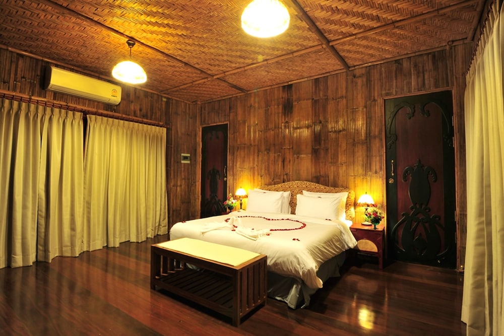Reewa Waree Resort