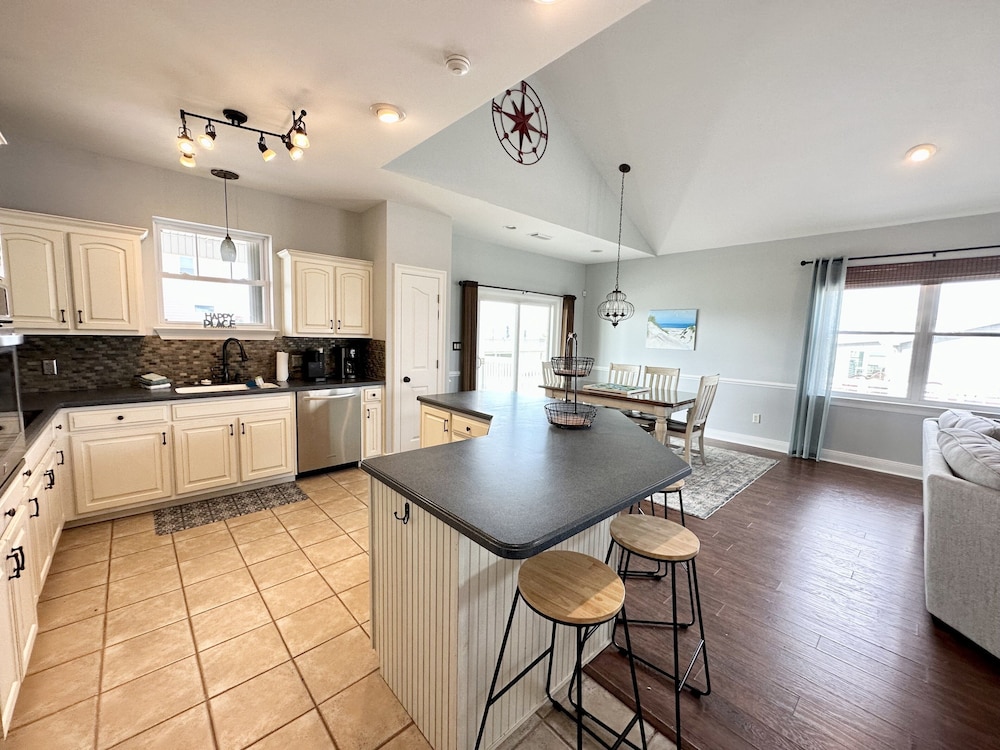 Family Tides 4 Bedroom Home