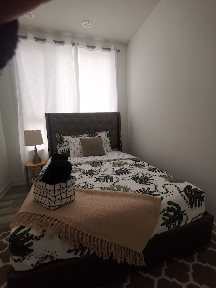 Barrie Comfort Lodging