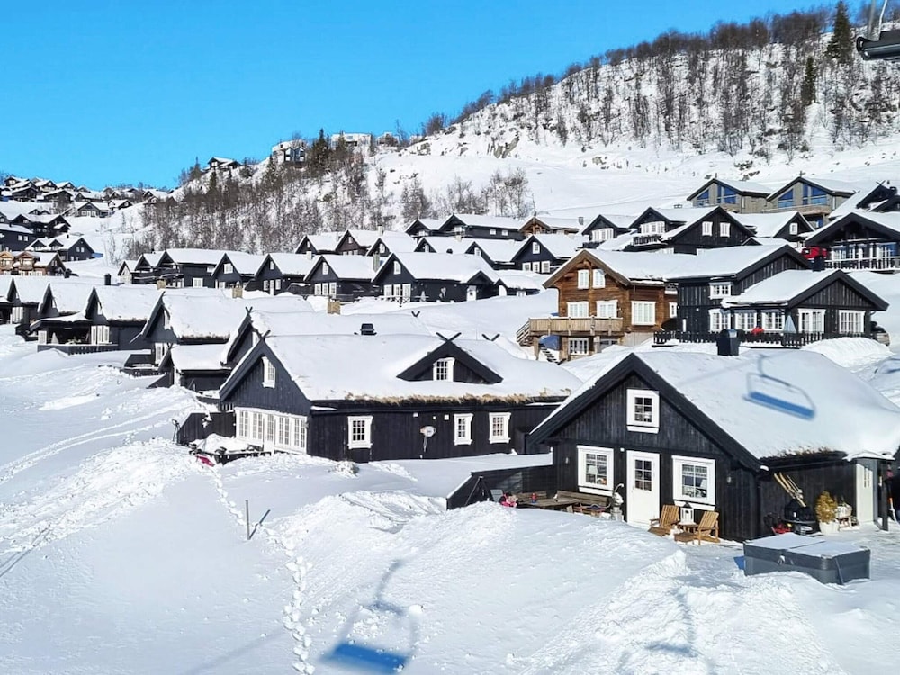 9 Person Holiday Home in Rauland