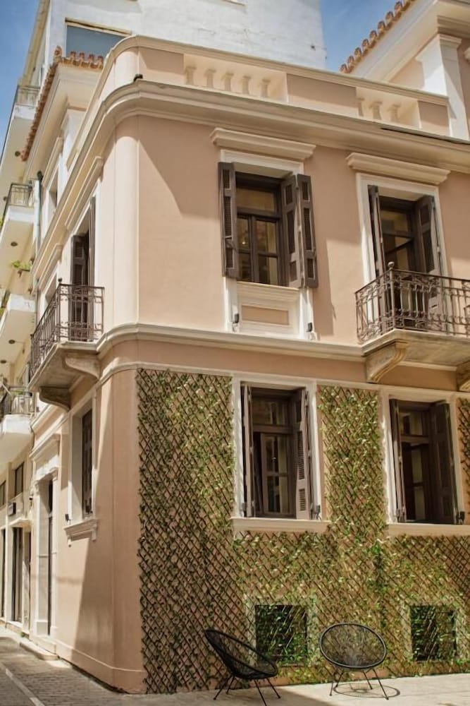 Epitome Suites