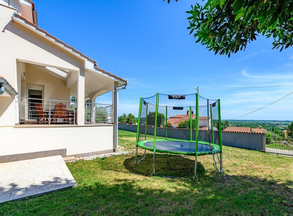 Villa Elisa With View
