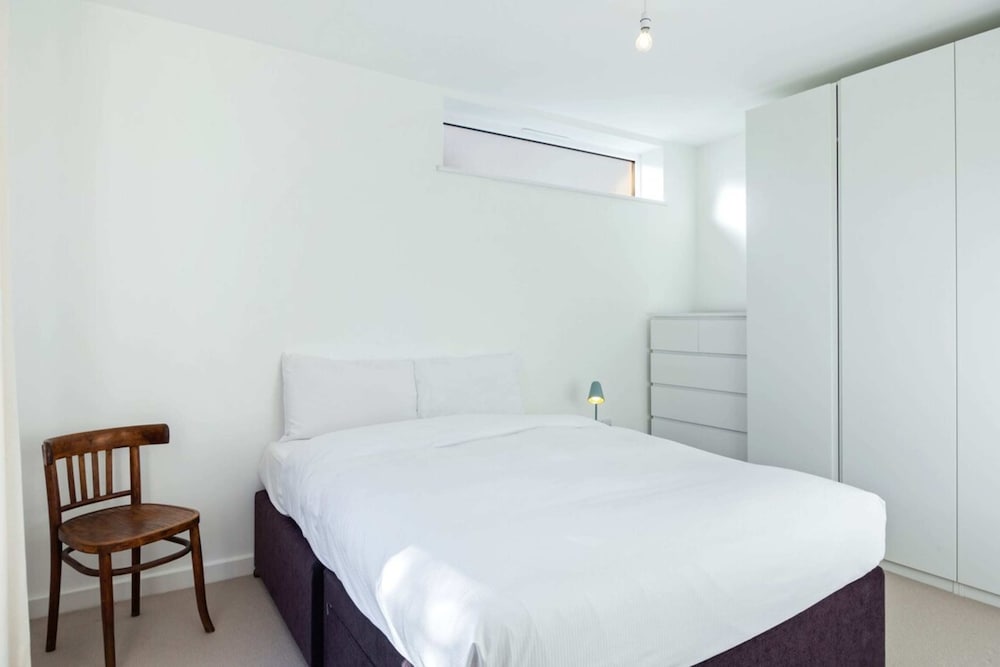 Cosy 2 Bedroom House Near Greenwich
