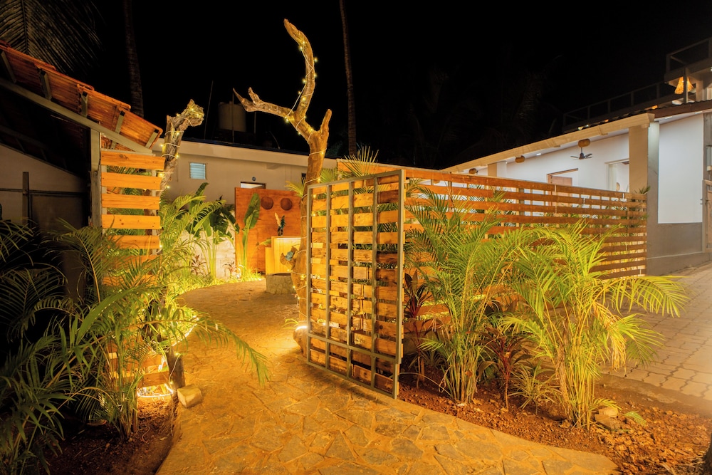 ELIVAAS House of Neptune 1 BHK Boutique