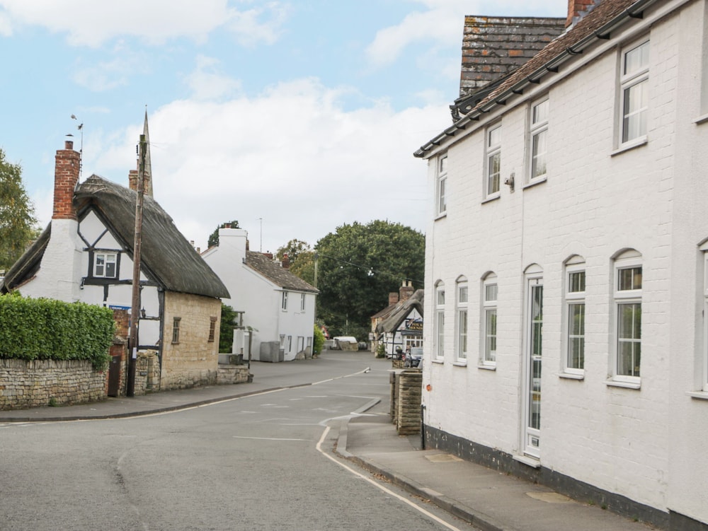 The Coach House Apartment