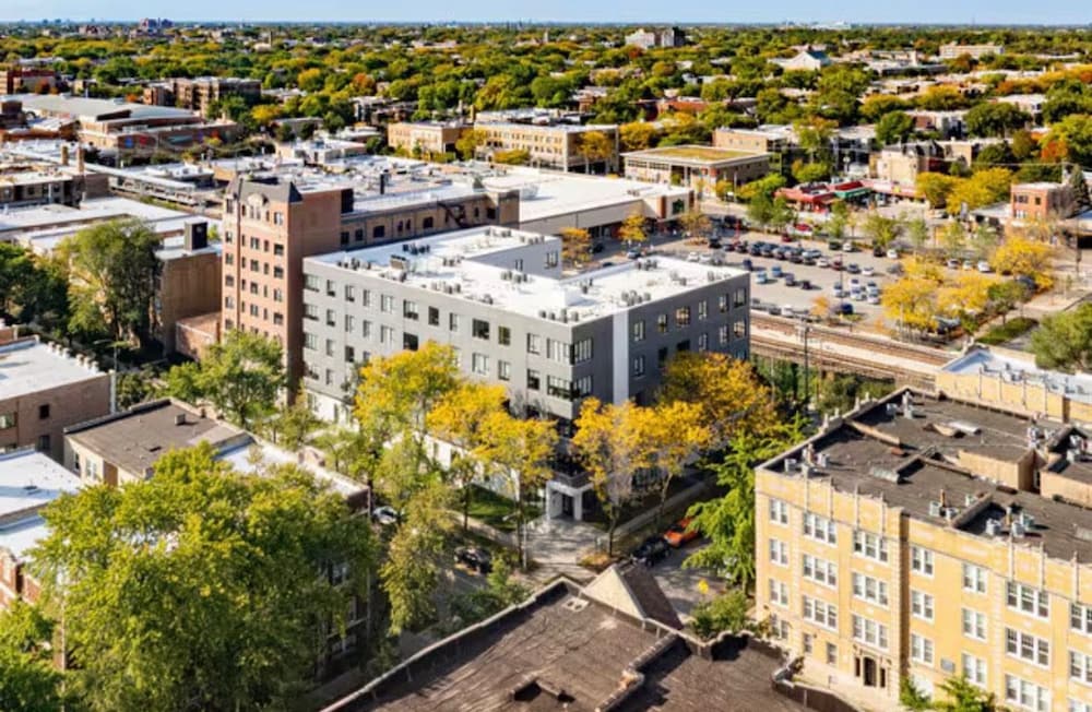 Comfy Condo - Gym Free Parking Modern Amenities