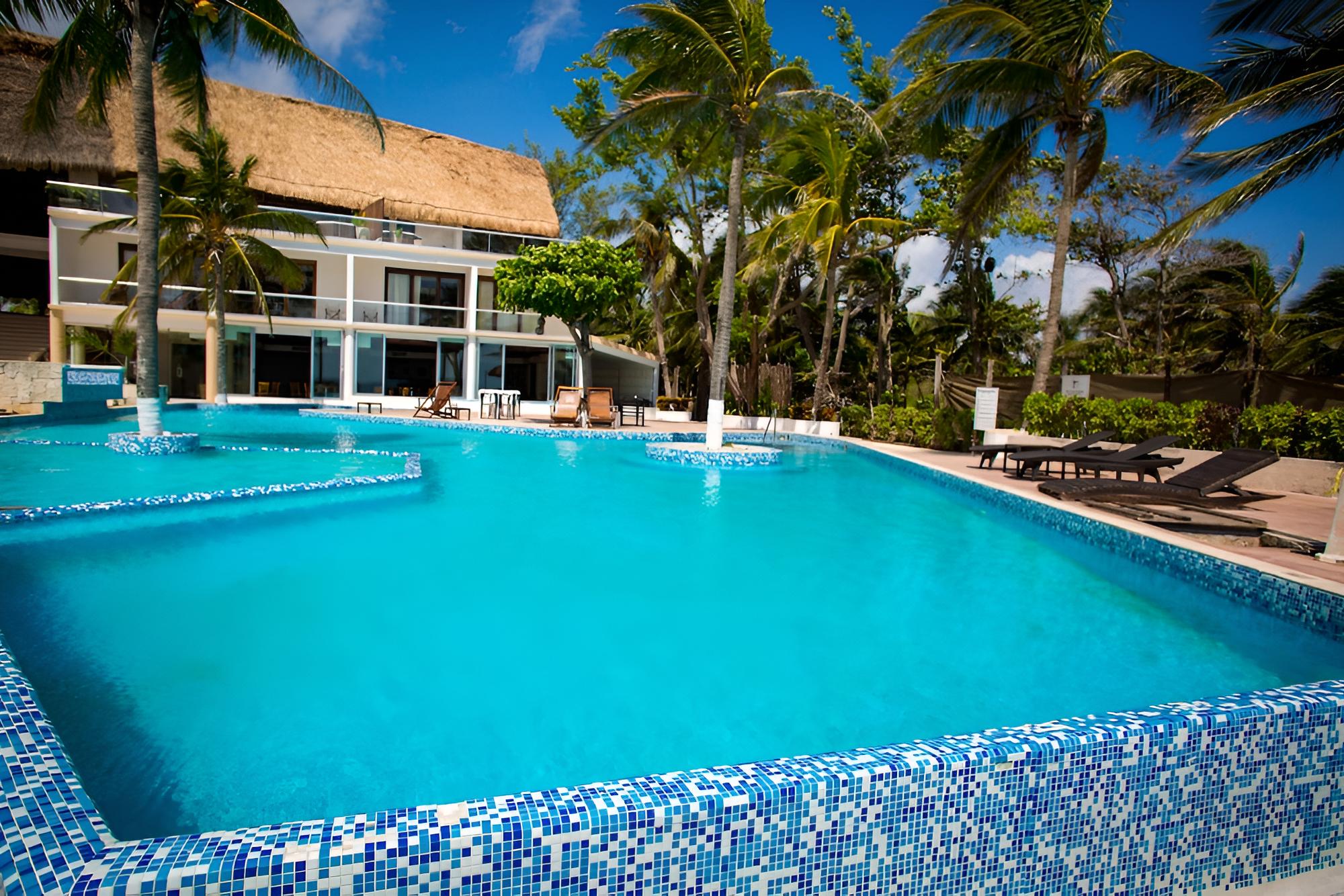Le Reve Beachfront Hotel view 4