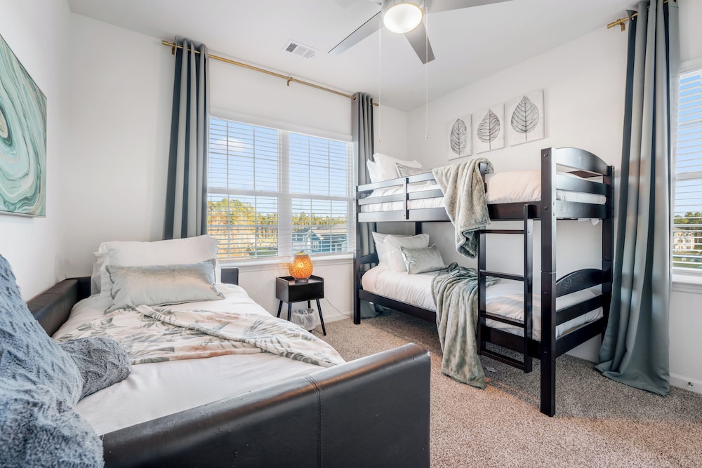 Luxurious Apartments - Pool Gym Bikes