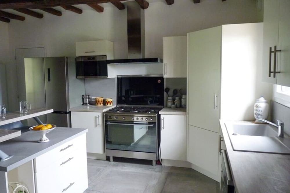 Townhouse Near Bay of Somme and Norman Beaches