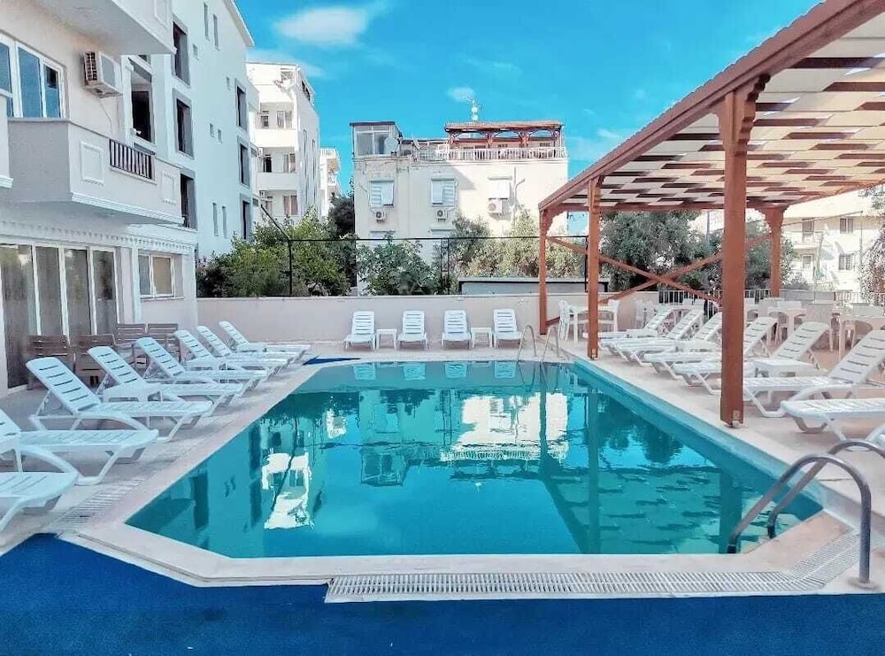 Hotel Nicer Hotel - Image 1