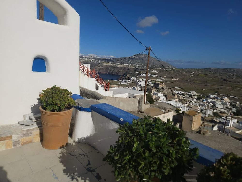 Amphora Aelia Gem - Akrotiri Seaview Getaway