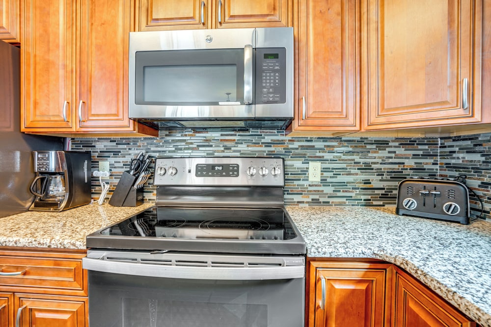 Home w/ Mtn Views in Frisco: Near 3 Ski Resorts!